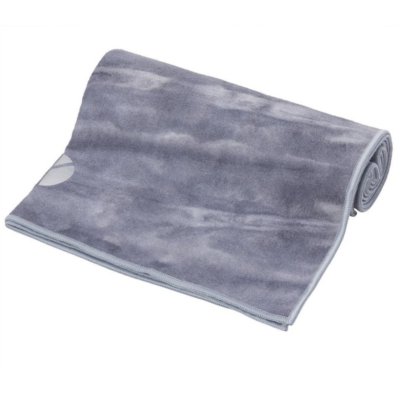 manduka Other - Yogitoes non slip mat towel 68''